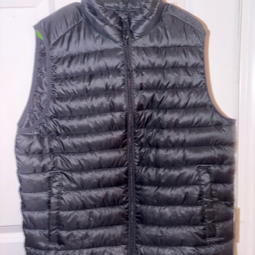 Aeropostale Black Quilted Puffer Vest